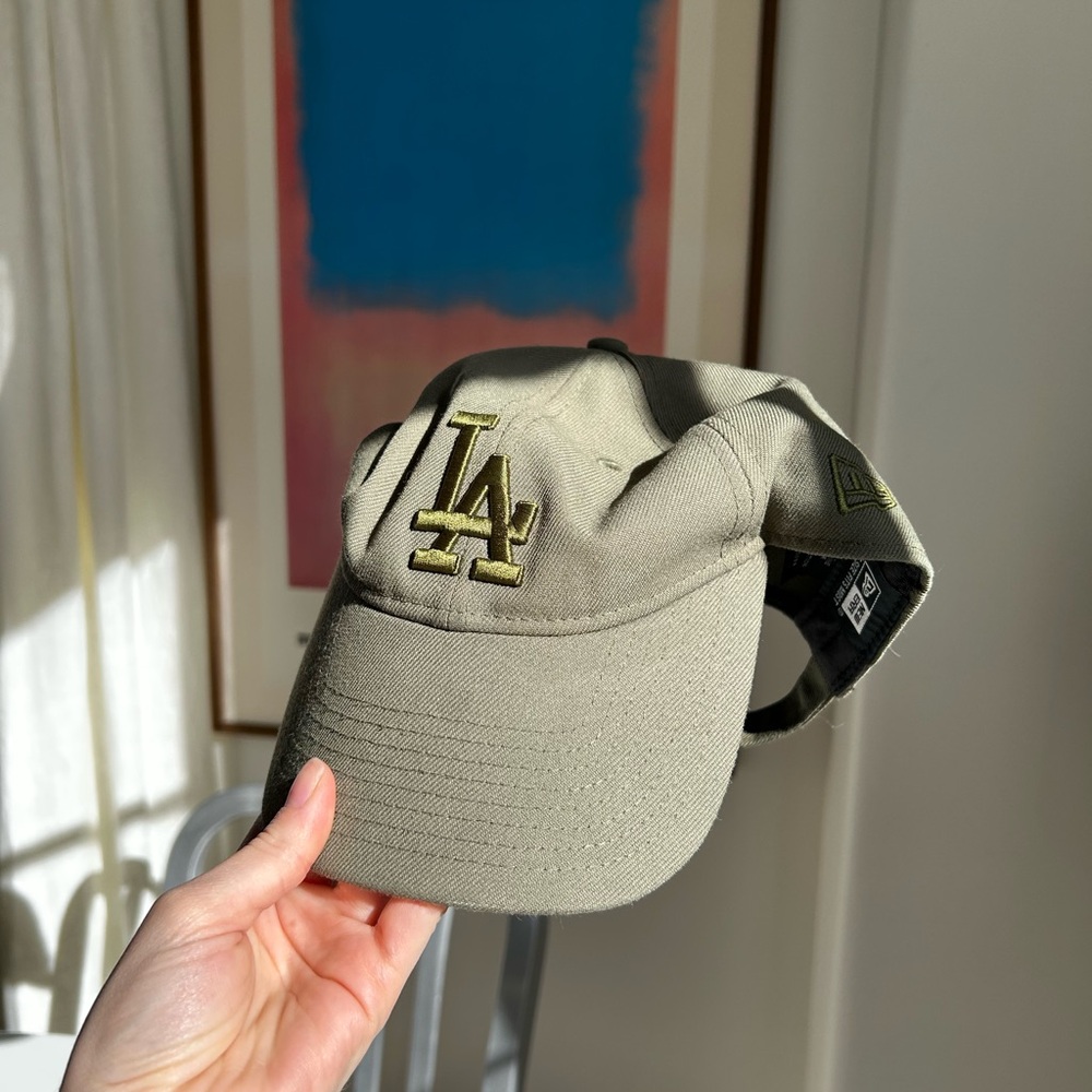 LA Hat - Picture 2 of 9